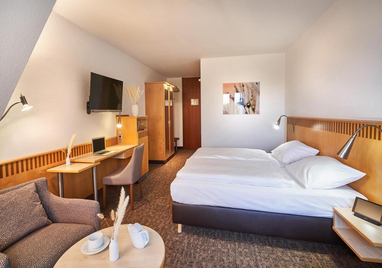 Parkhotel Nuembrecht Ngoại thất bức ảnh