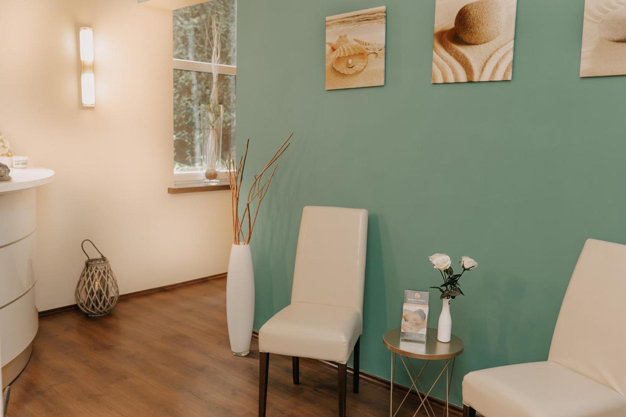 Parkhotel Nuembrecht Ngoại thất bức ảnh