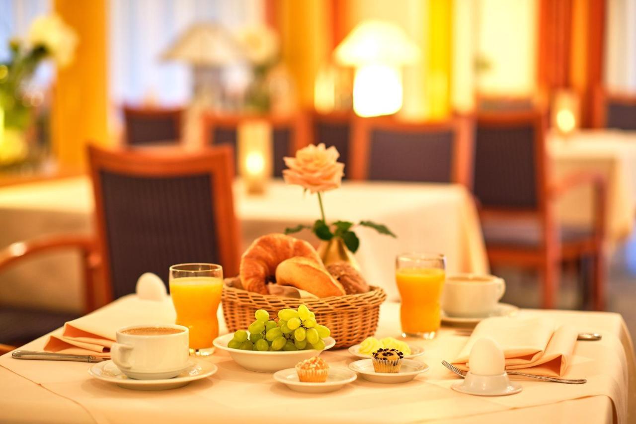 Parkhotel Nuembrecht Ngoại thất bức ảnh